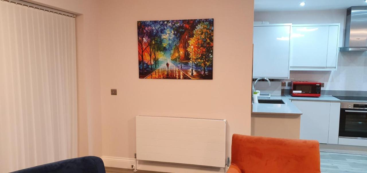 Garland Modern Spacious Apartment, Brentwood 1 Exteriör bild