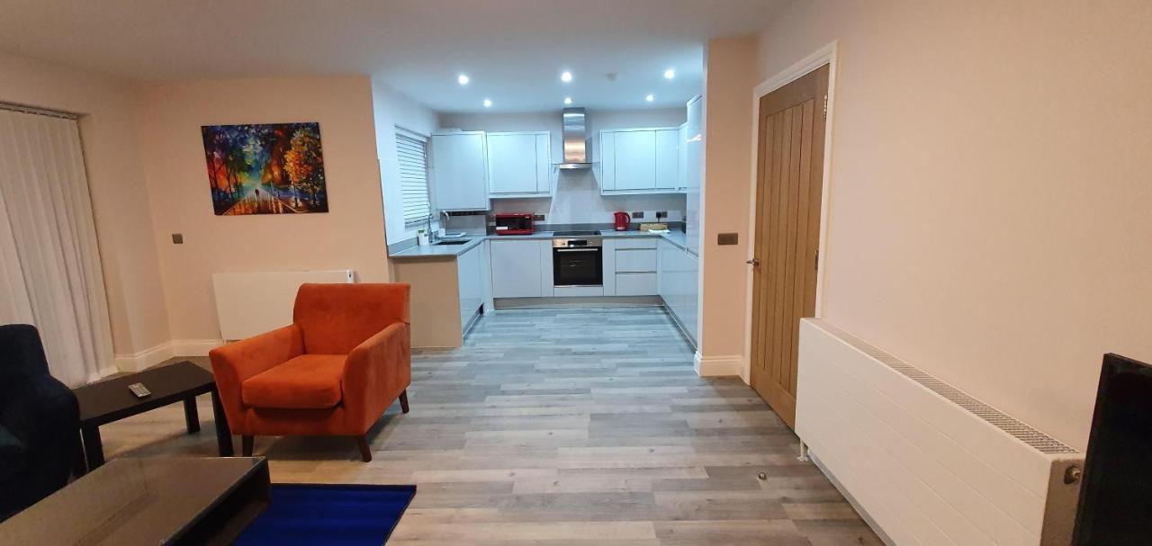 Garland Modern Spacious Apartment, Brentwood 1 Exteriör bild